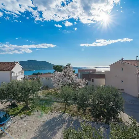 Olive Gardens 公寓 *