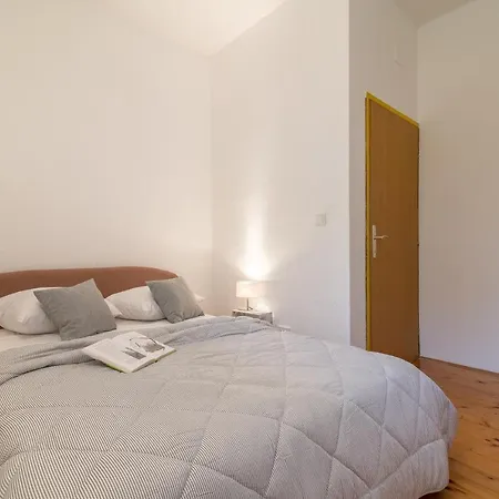 Olive Gardens Lägenhet Primošten