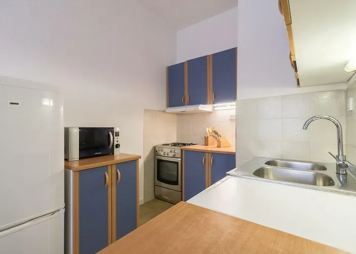 Olive Gardens Apartman Primosten